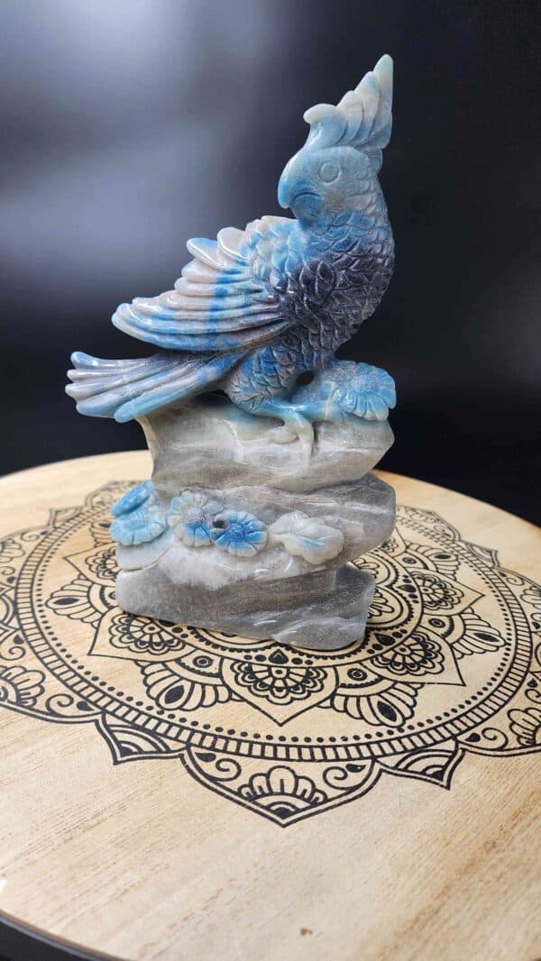 Troilite Crystal Bird - Image 2